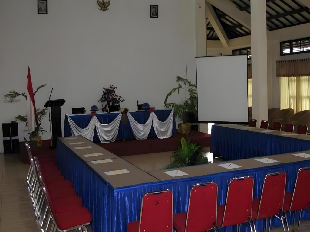 Wonua Monapa Hotel Resort Kendari Bagian luar foto