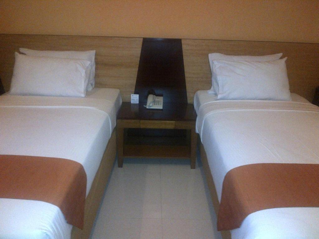 Wonua Monapa Hotel Resort Kendari Bagian luar foto