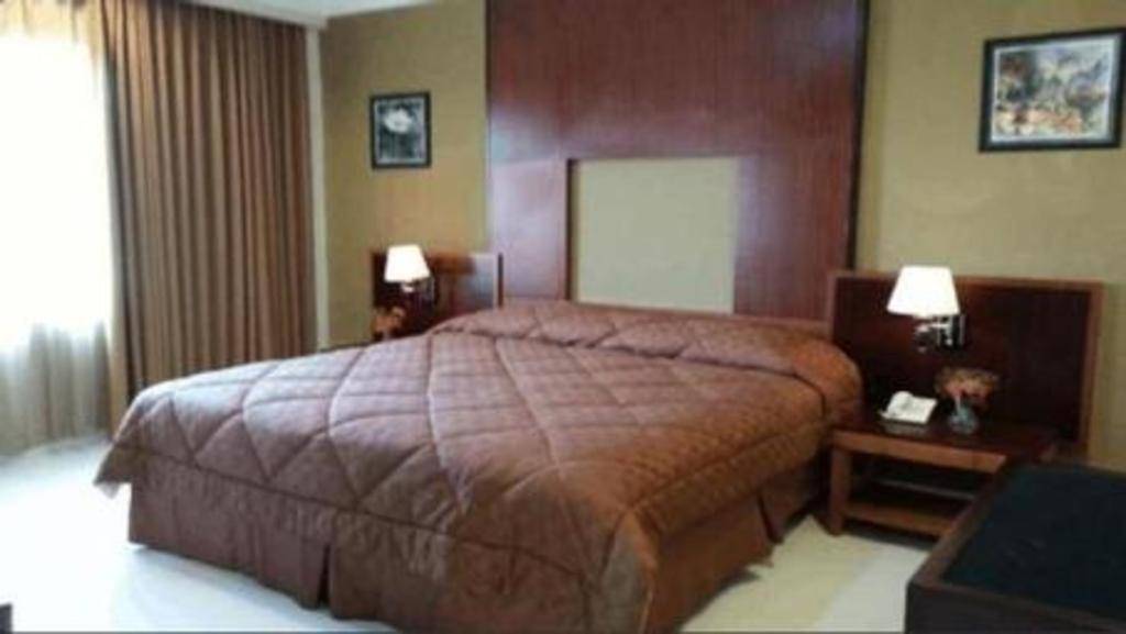 Wonua Monapa Hotel Resort Kendari Bagian luar foto