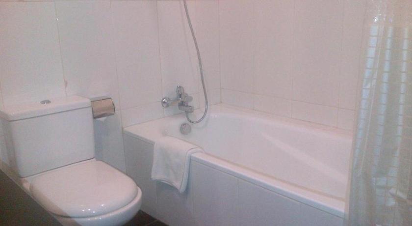 Wonua Monapa Hotel Resort Kendari Bagian luar foto