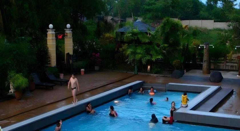Wonua Monapa Hotel Resort Kendari Bagian luar foto