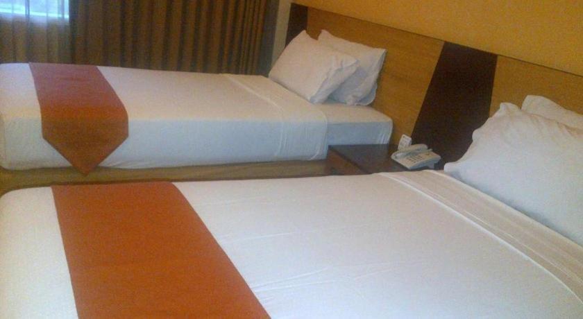 Wonua Monapa Hotel Resort Kendari Bagian luar foto