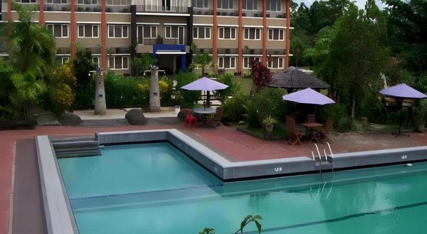 Wonua Monapa Hotel Resort Kendari Bagian luar foto